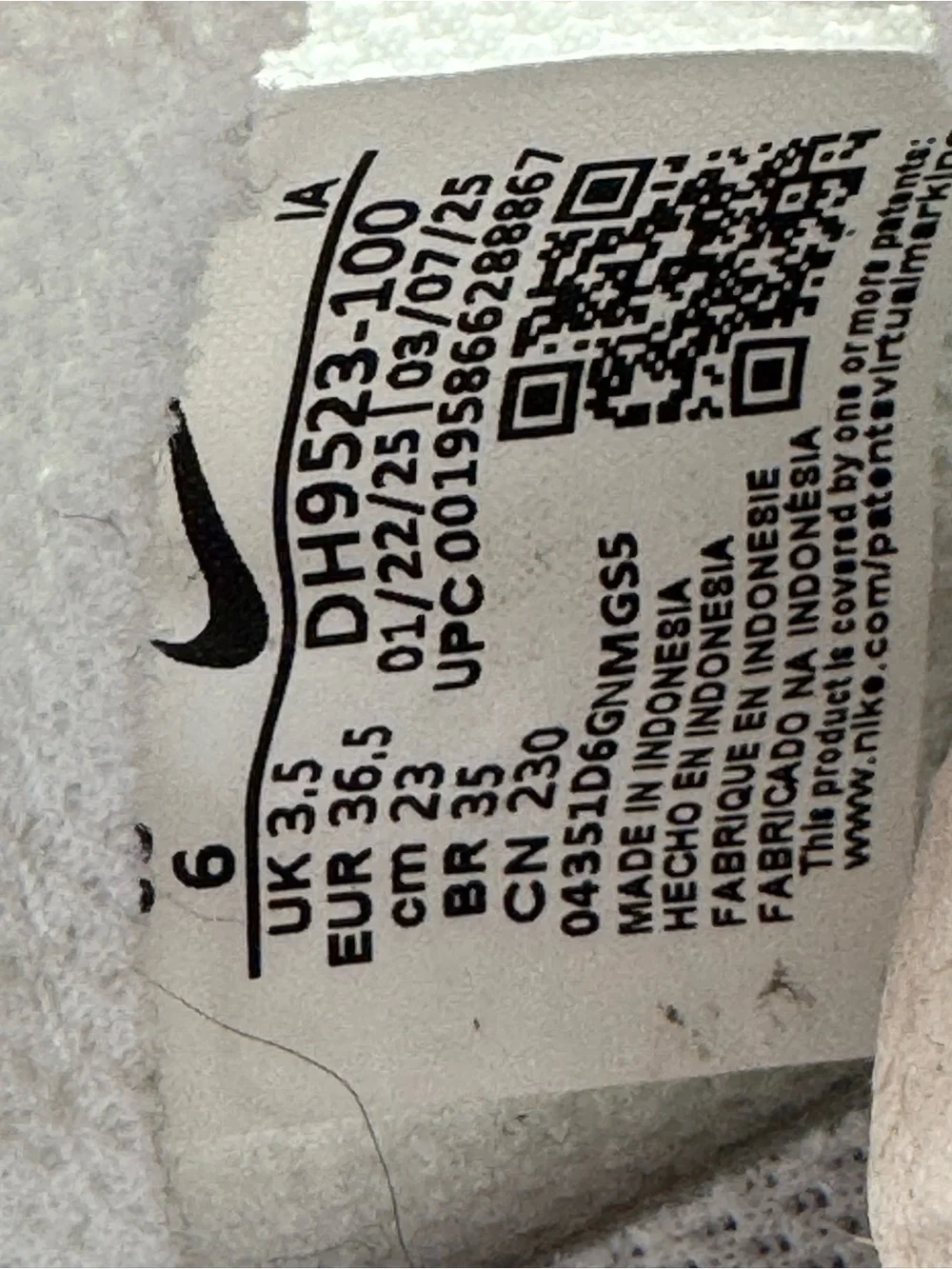 Nike White and Light Gray Low-Top Sneakers